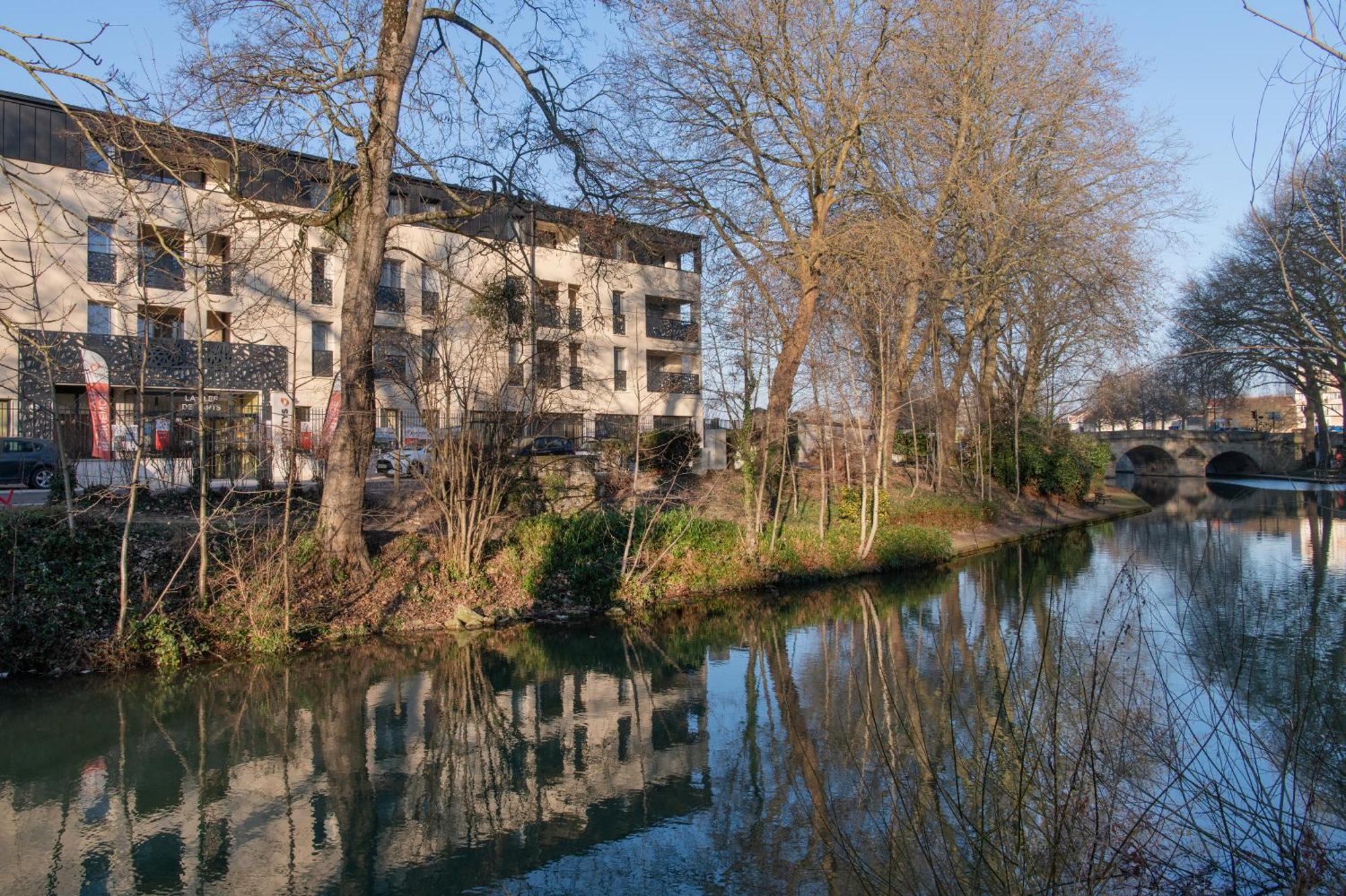 Domitys La Clef Des Arts Aparthotel Châlons-en-Champagne Exterior foto